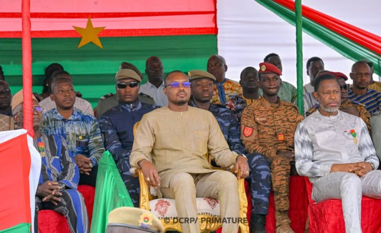 𝐏𝐨𝐥i𝐜𝐞 𝐦𝐮𝐧i𝐜i𝐩𝐚𝐥𝐞 : 𝐭𝐫𝐨i𝐬 𝐝é𝐜𝐞𝐧𝐧i𝐞𝐬 𝐚𝐮 𝐬𝐞𝐫𝐯i𝐜𝐞 𝐝𝐞𝐬 𝐩𝐨𝐩𝐮𝐥𝐚𝐭i𝐨𝐧𝐬