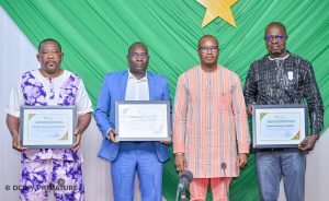 𝐅𝐨𝐧𝐝𝐬 𝐝𝐞 𝐬𝐨𝐮𝐭𝐢𝐞𝐧 𝐩𝐚𝐭𝐫𝐢𝐨𝐭𝐢𝐪𝐮𝐞 : 𝐩𝐫è𝐬 𝐝𝐞 𝟒𝟗𝟕 𝐦𝐢𝐥𝐥𝐢𝐚𝐫𝐝𝐬 𝐅 𝐂𝐅𝐀 𝐦𝐨𝐛𝐢𝐥𝐢𝐬é𝐬 𝐞𝐧 𝐭𝐫𝐨𝐢𝐬 𝐚𝐧𝐬