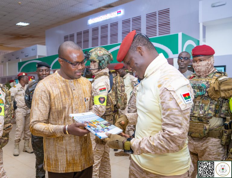 EXPOSITION GOUVERNEMENTALE : Le Président du Faso visite le stand « KOULOUBA »