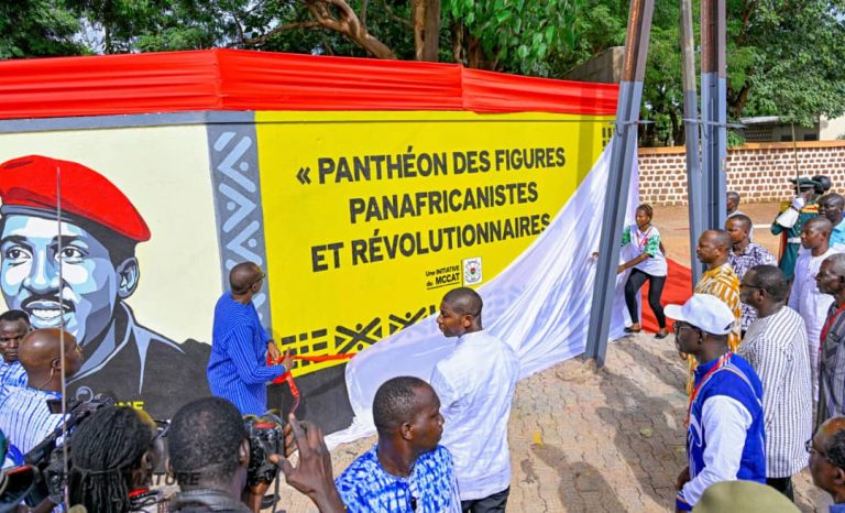 Dévoilement du fresque « Panthéon des figures panafricanistes et révolutionnaires par le Camarade Premier ministre, Chef du Gouvernement, Rimtalba Jean Emmanuel Ouédraogo