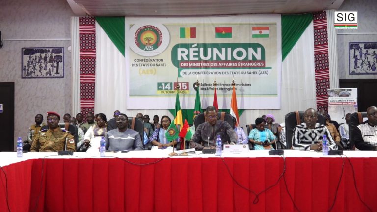 AES/CEDEAO : les ministres des Affaires étrangères préparent la position commune avant les négociations de Dakar