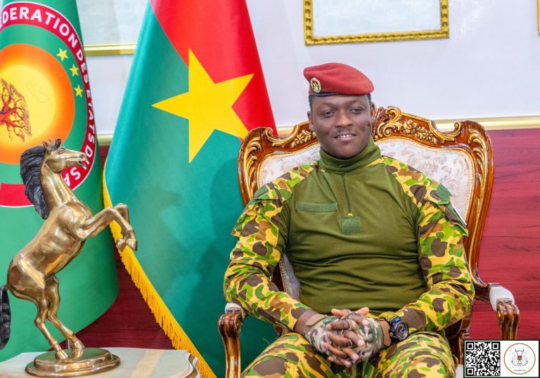 ‎AUDIENCE DU PRÉSIDENT DU FASO‎Les Directeurs généraux des Douanes de la Confédération AES et du Togo rendent compte de leurs travaux au Chef de l’État‎